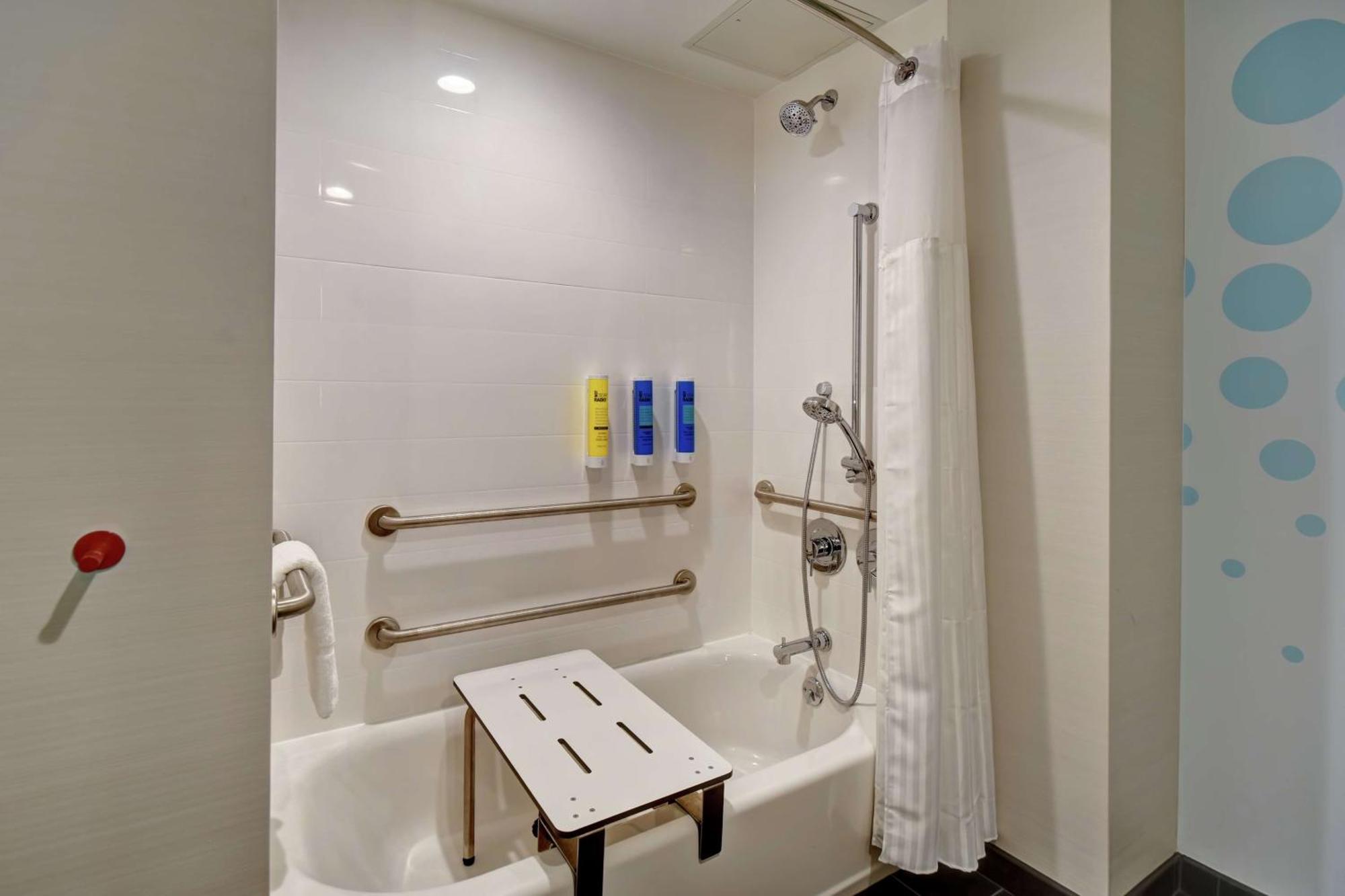 Tru By Hilton Syracuse-Camillus Hotel Ngoại thất bức ảnh
